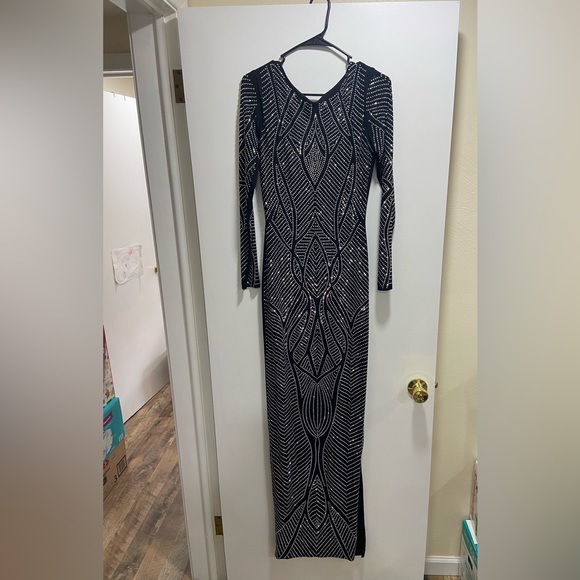 Black and Gem Long Dress. Size Large. Perfect for New Years Eve - Picture 2 of 6
